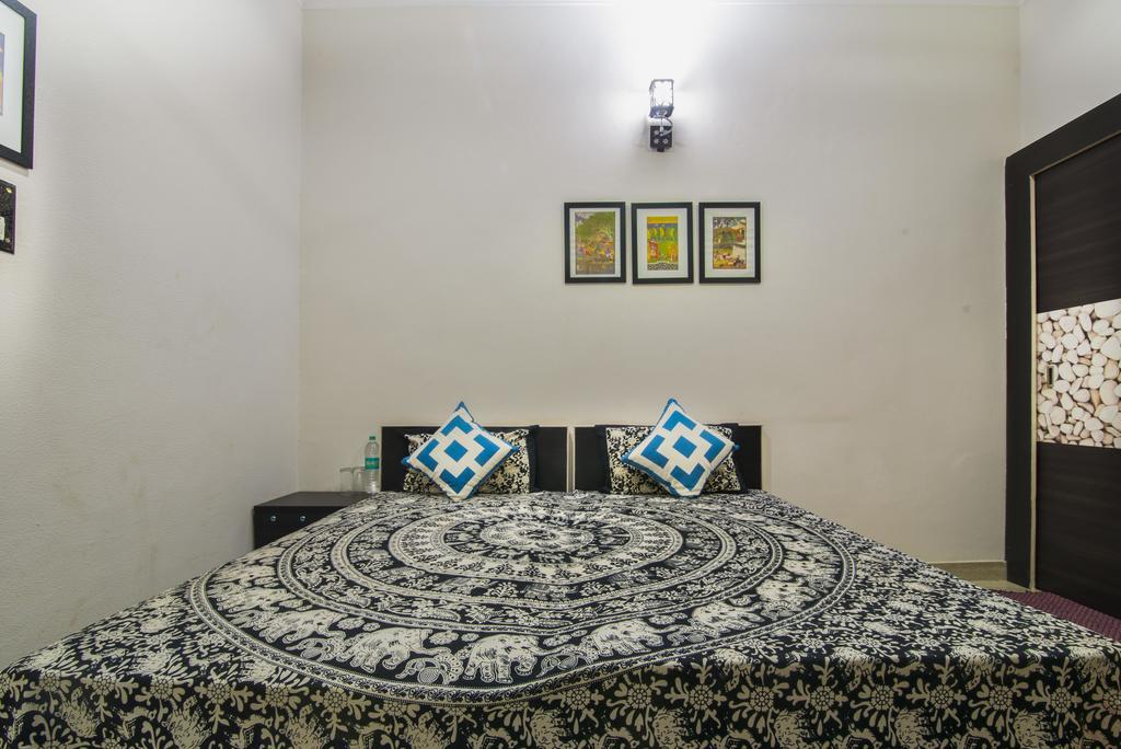 Tuk Tuk Homestay Agra  Extérieur photo