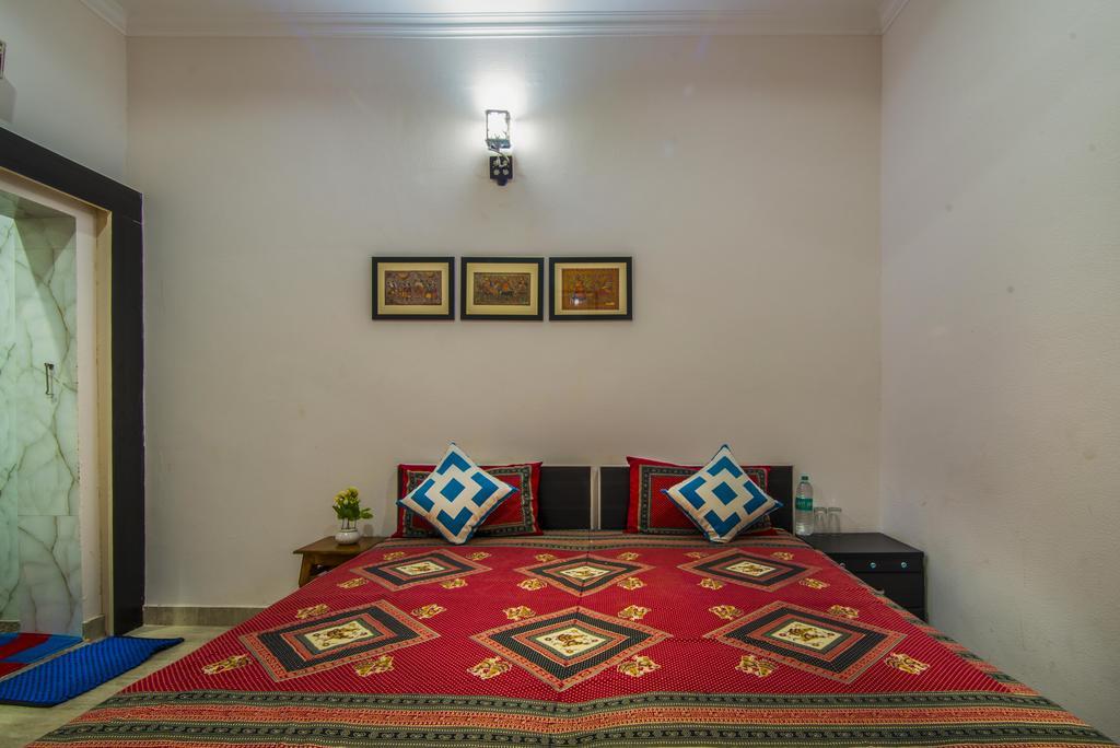 Tuk Tuk Homestay Agra  Extérieur photo