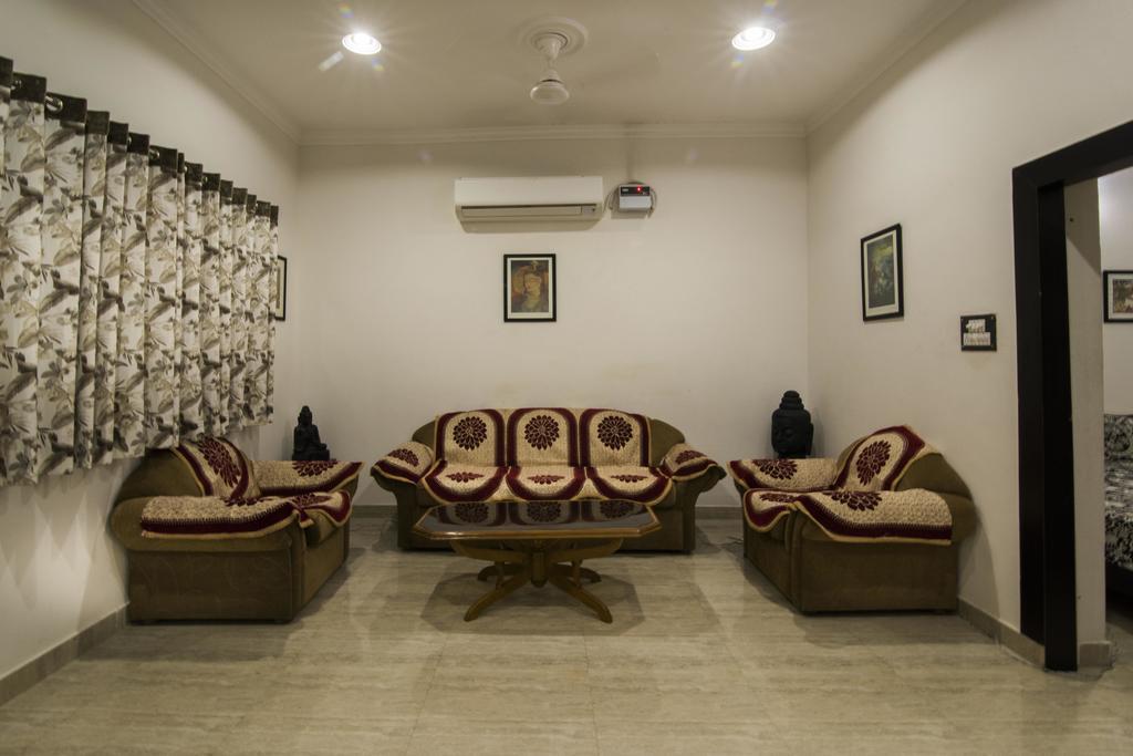 Tuk Tuk Homestay Agra  Extérieur photo