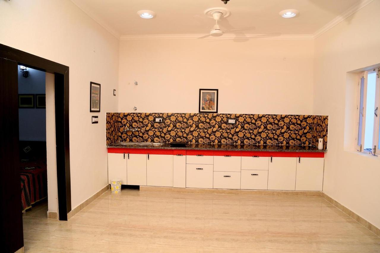 Tuk Tuk Homestay Agra  Extérieur photo