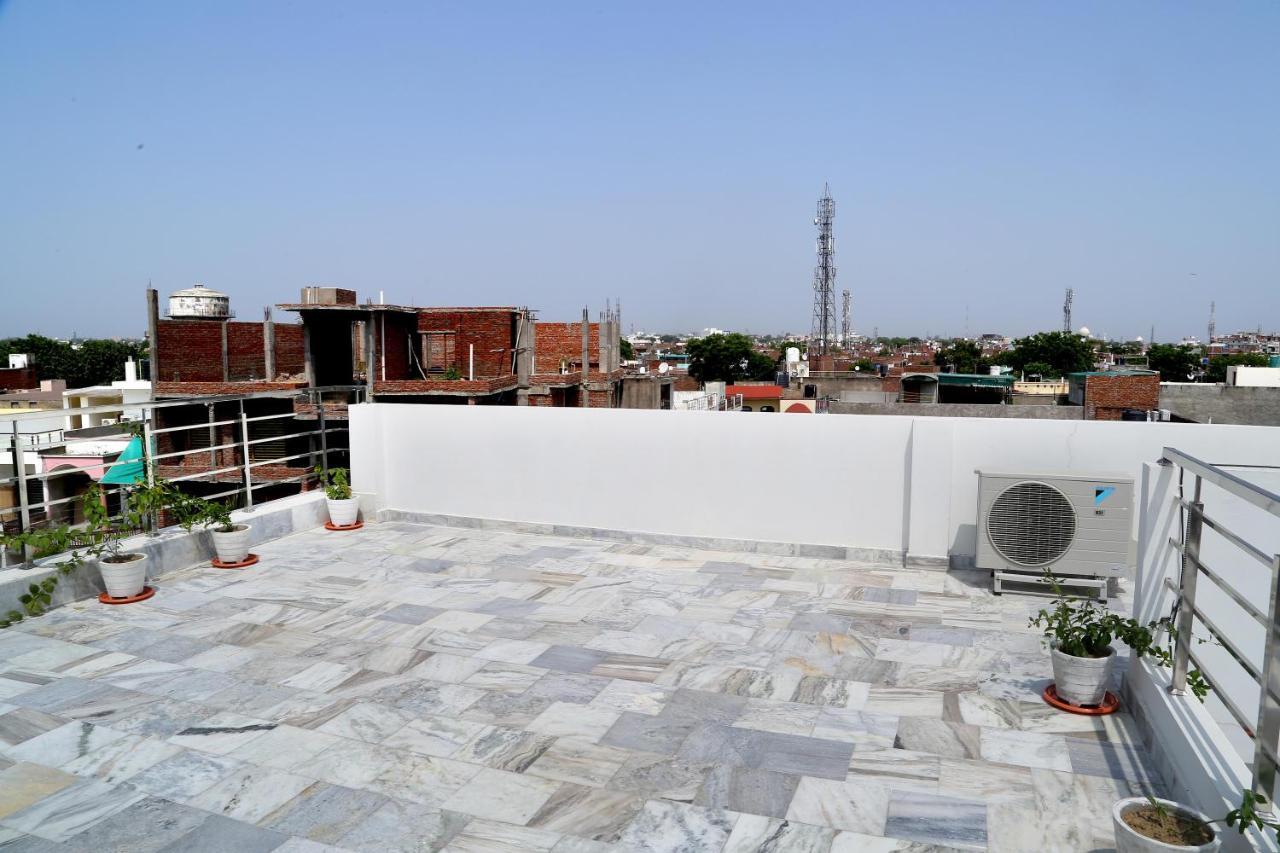 Tuk Tuk Homestay Agra  Extérieur photo